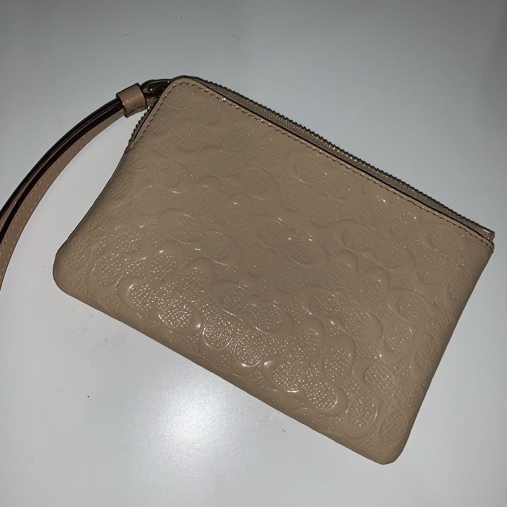 Coach Wrist Bag - Picture 4 of 5